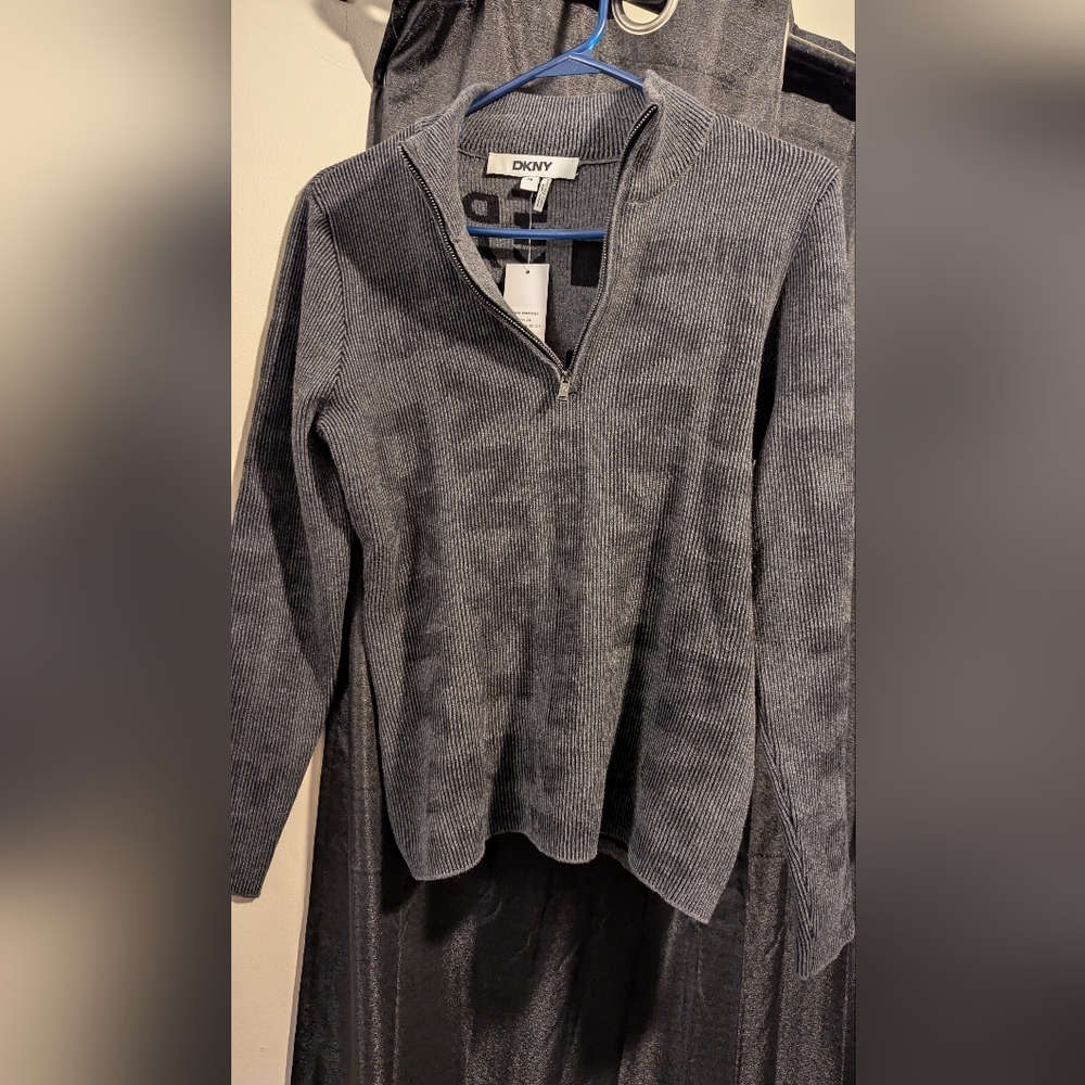 DKNY Gray Ribbed Knit half zip pullover